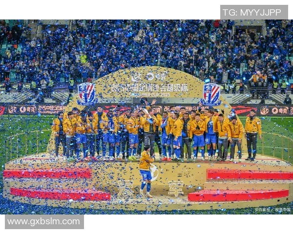 全球顶级足球俱乐部球星闪耀绿茵演绎巅峰对决与荣耀时刻