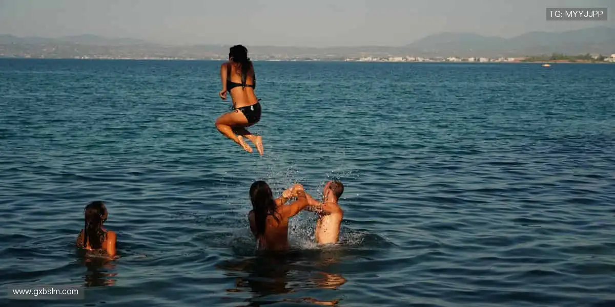 锁定高清直播，不错过每一个燃爆瞬间！📺💥